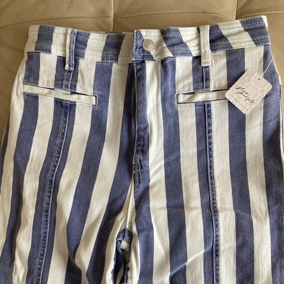 We The Free Firecracker Flare Jeans, Size 29. New With Tags. Free people. - Picture 7 of 7